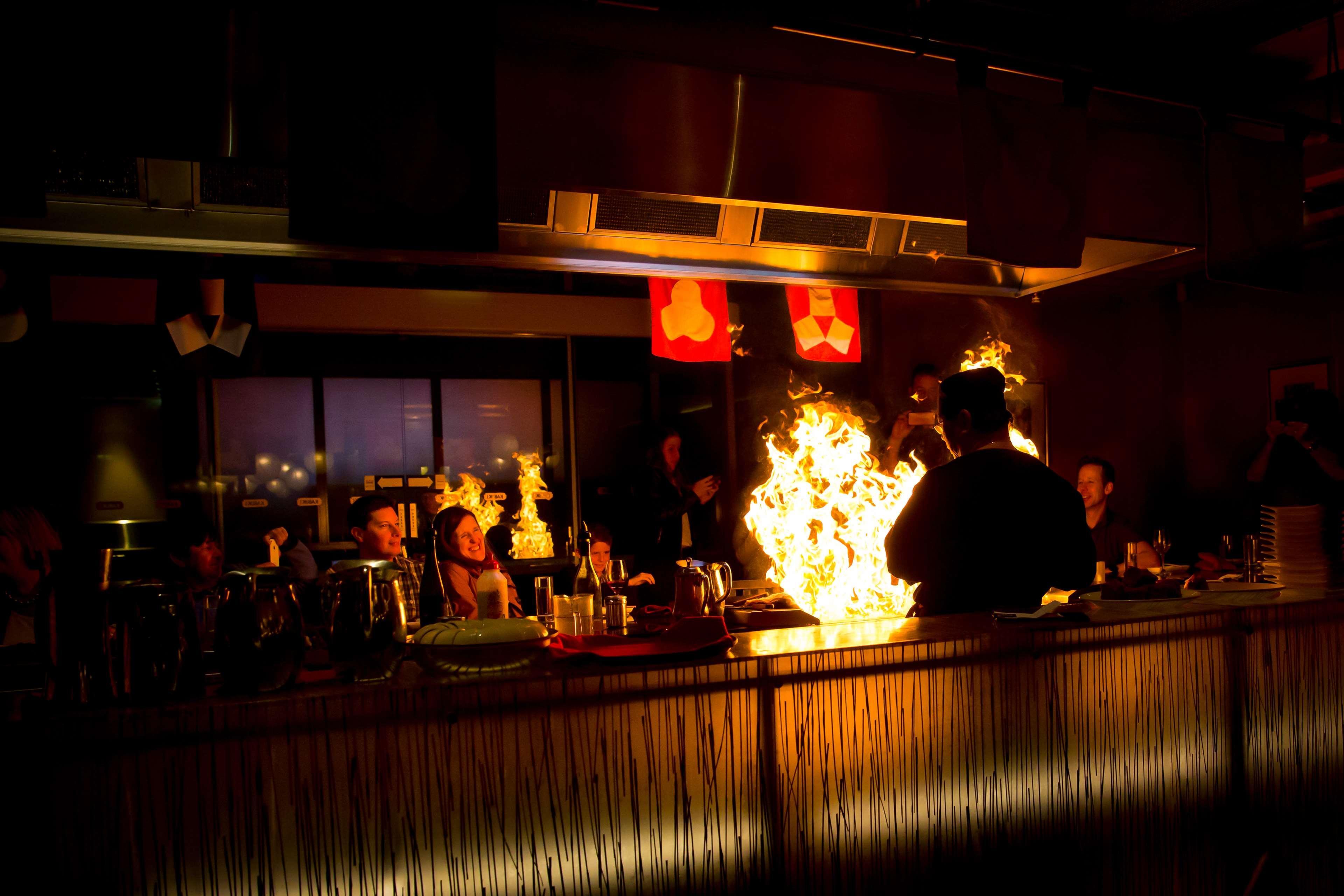 Отель Stamford Plaza Брисбен Экстерьер фото Flaming Drinky